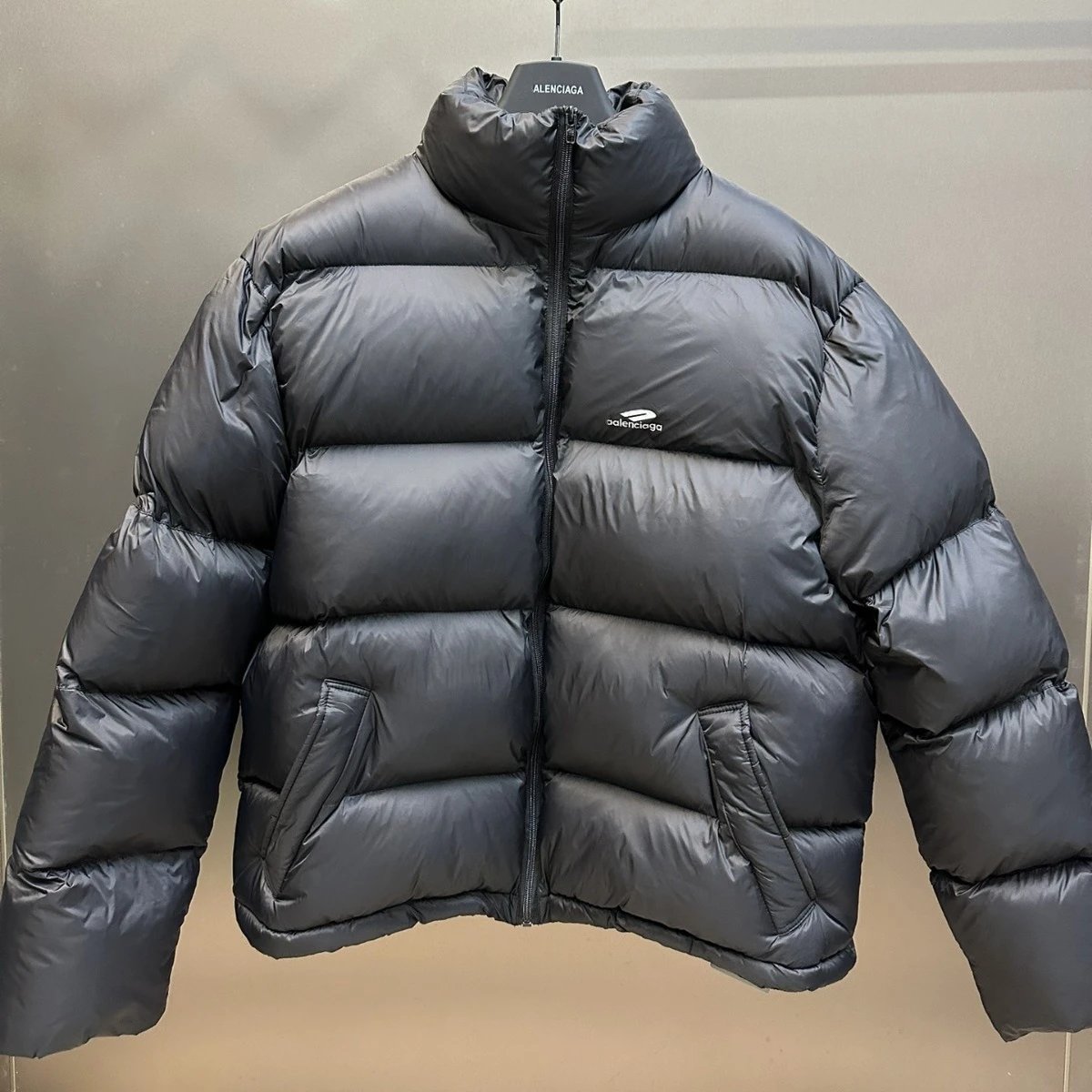 Balenciaga Unity Logo Cropped Puffer Black Down Jackets