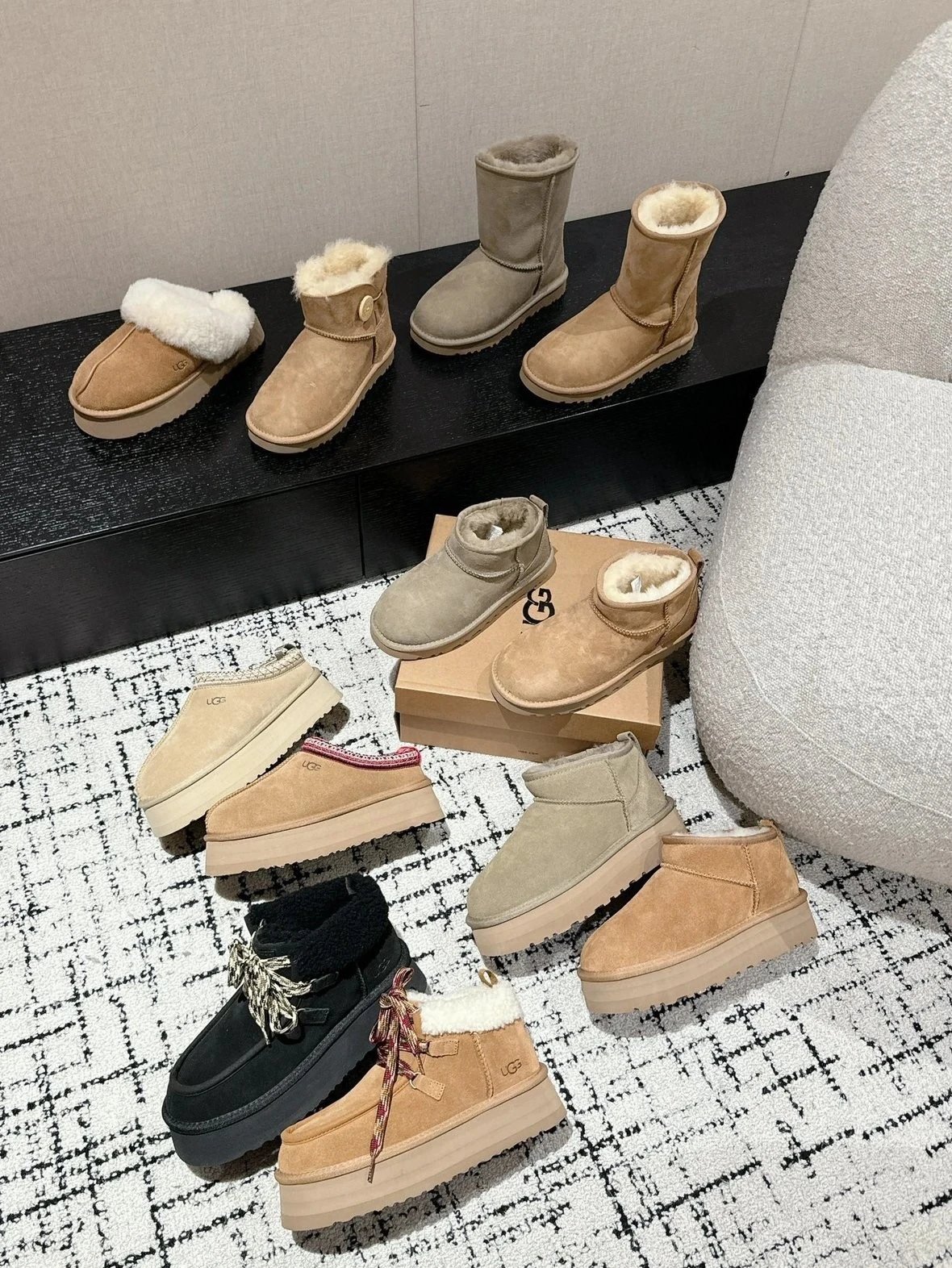 UGG Classic Mini II