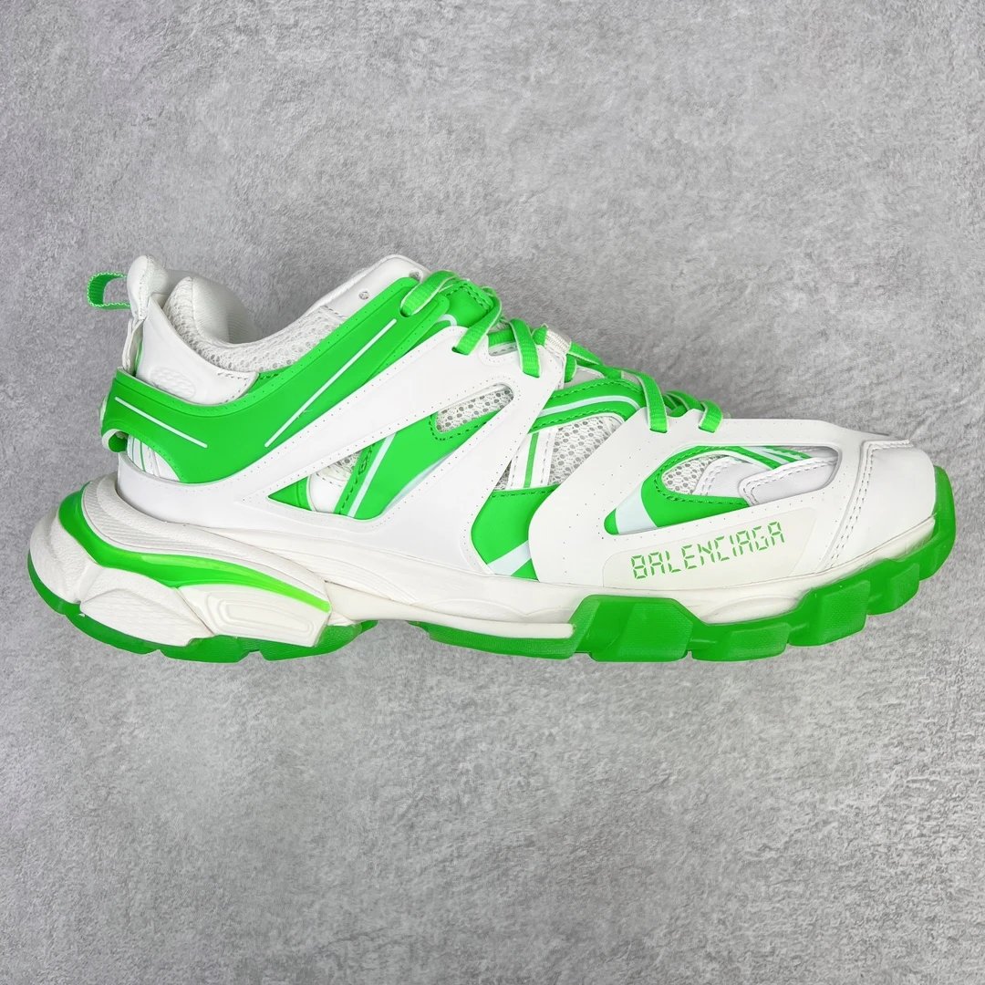 Balenciaga  Track  04