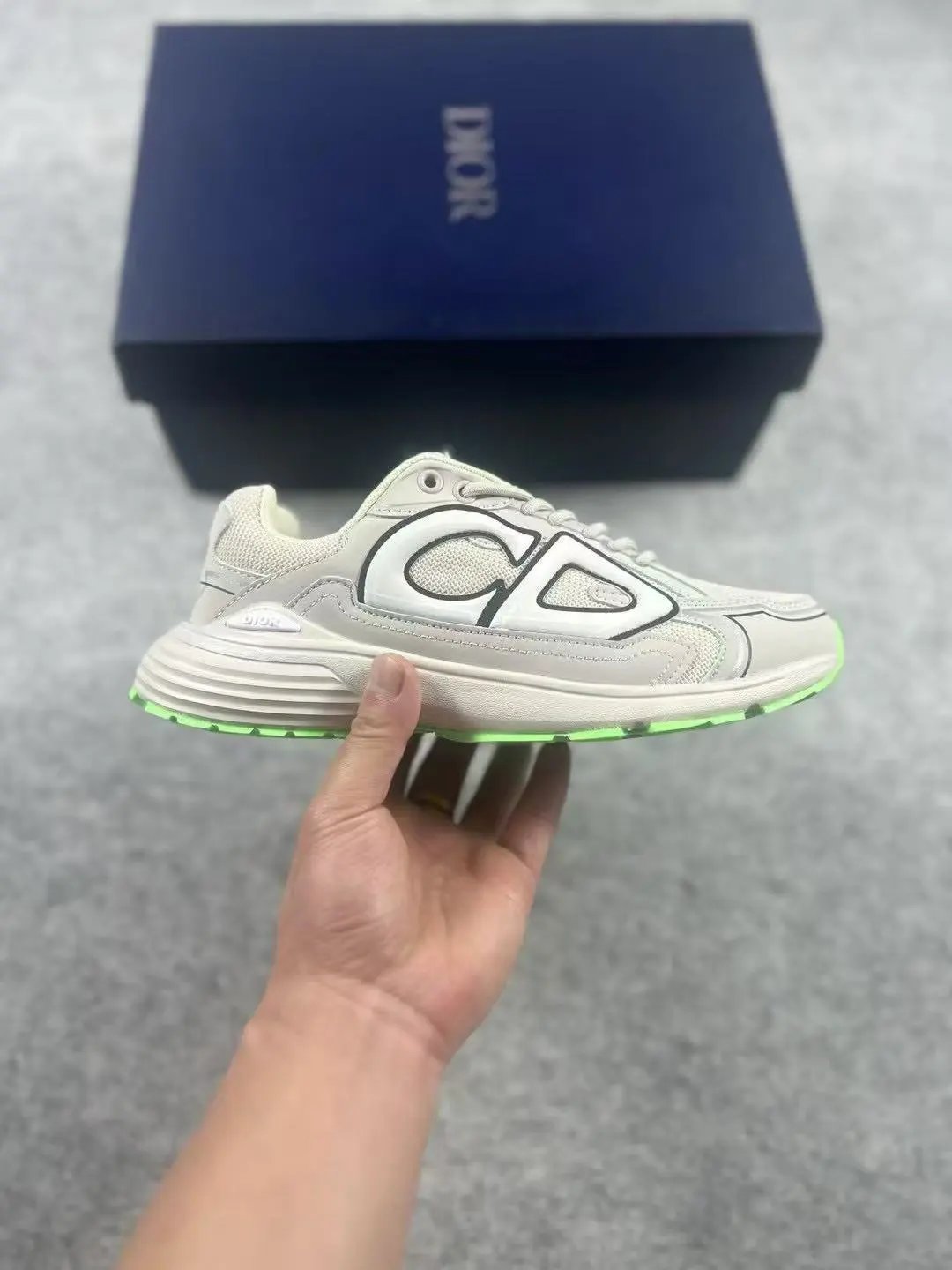 Dior B30