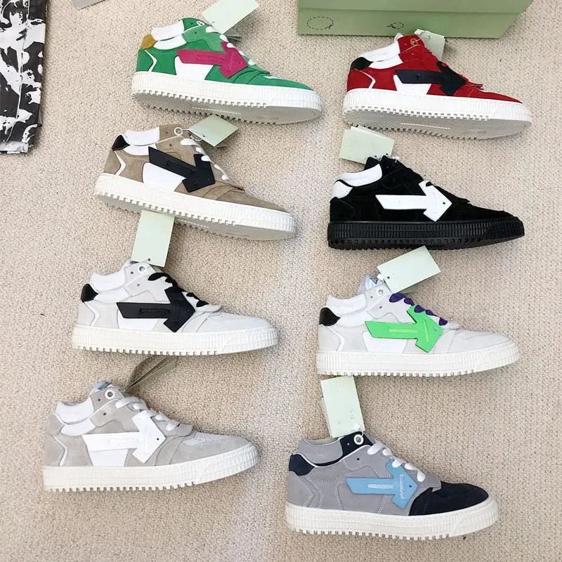 Off-White Floating Arrow