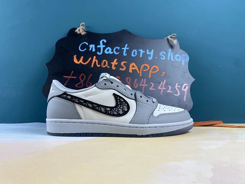 Dior & Nike Air Jordan 1 Low Dior