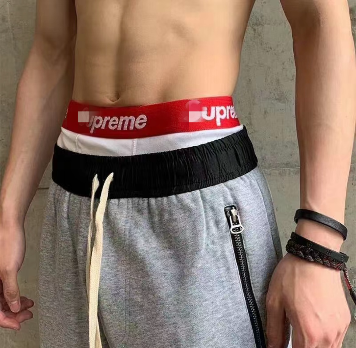 Supreme x Hanes Boxer Briefs