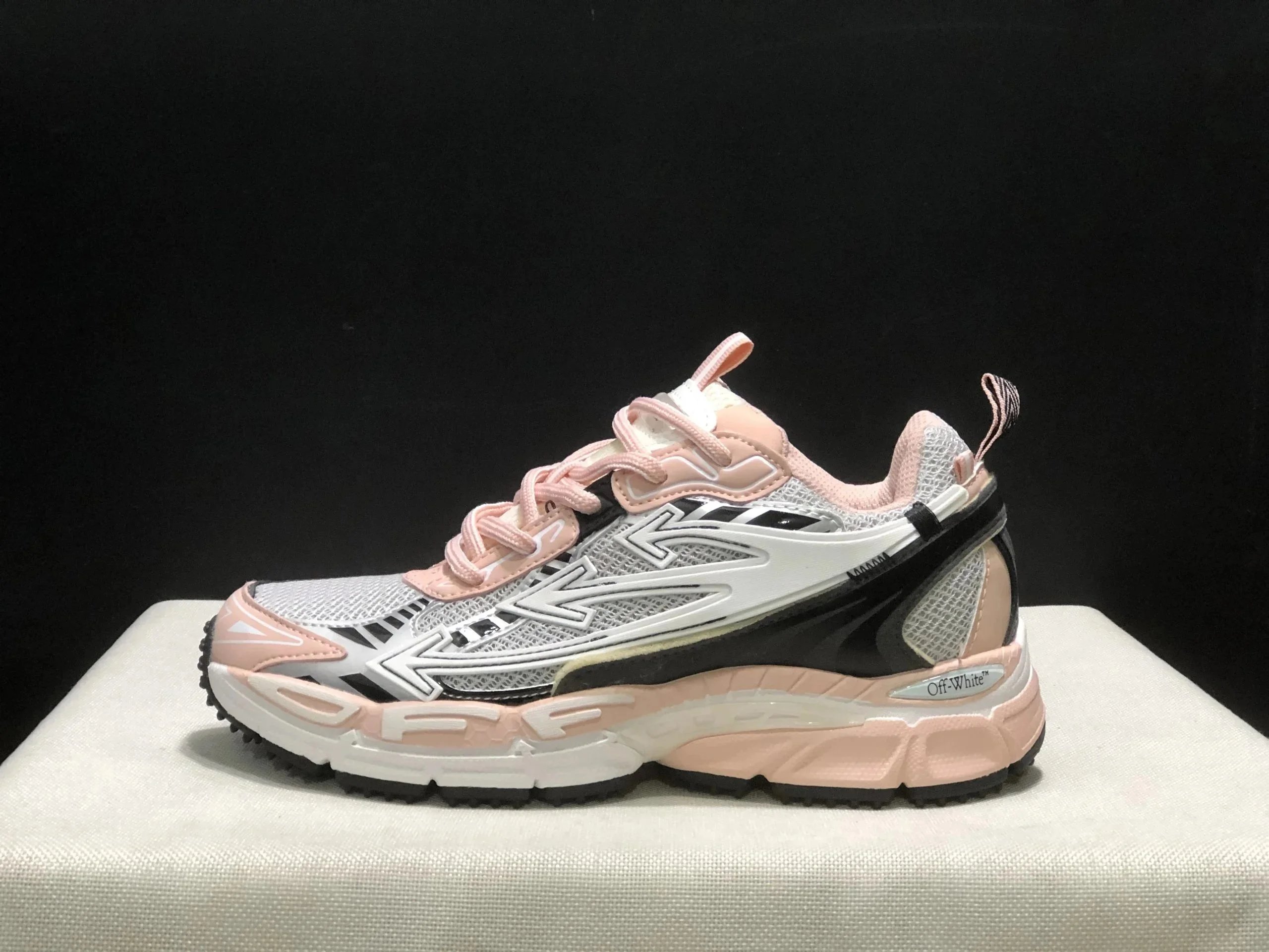 Off-White Be Right Back Sneakers