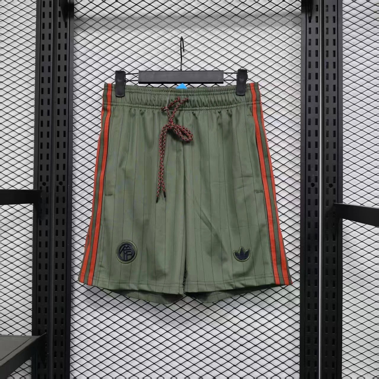 adidas Originals Arsenal LFSTLR Shorts qc 3