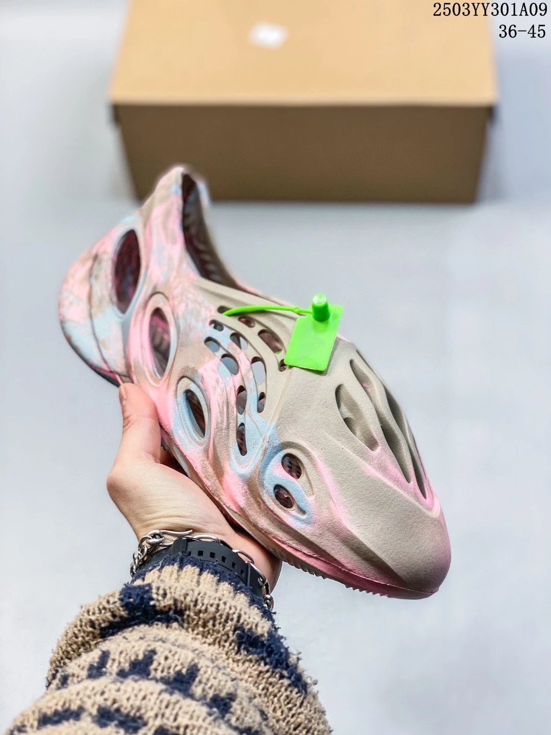 Adidas x Kanye West Yeezy Foam Runner qc 6