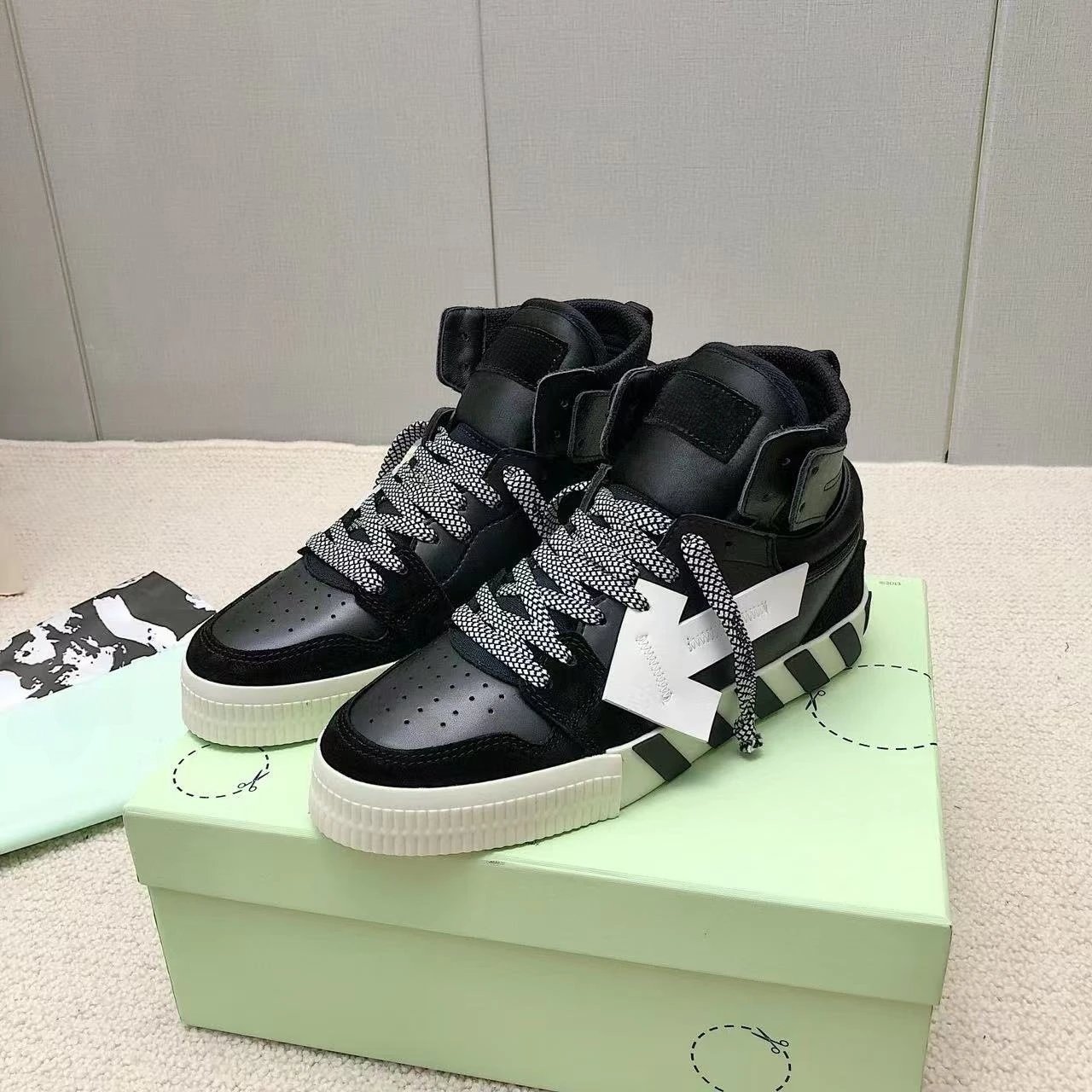 Off-White Off-Court qc 3