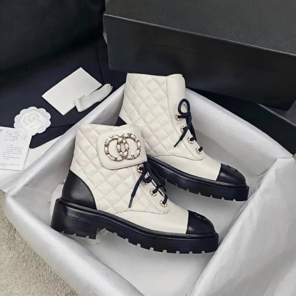 Chanel 2021 Interlocking CC Logo Combat Boots qc 1