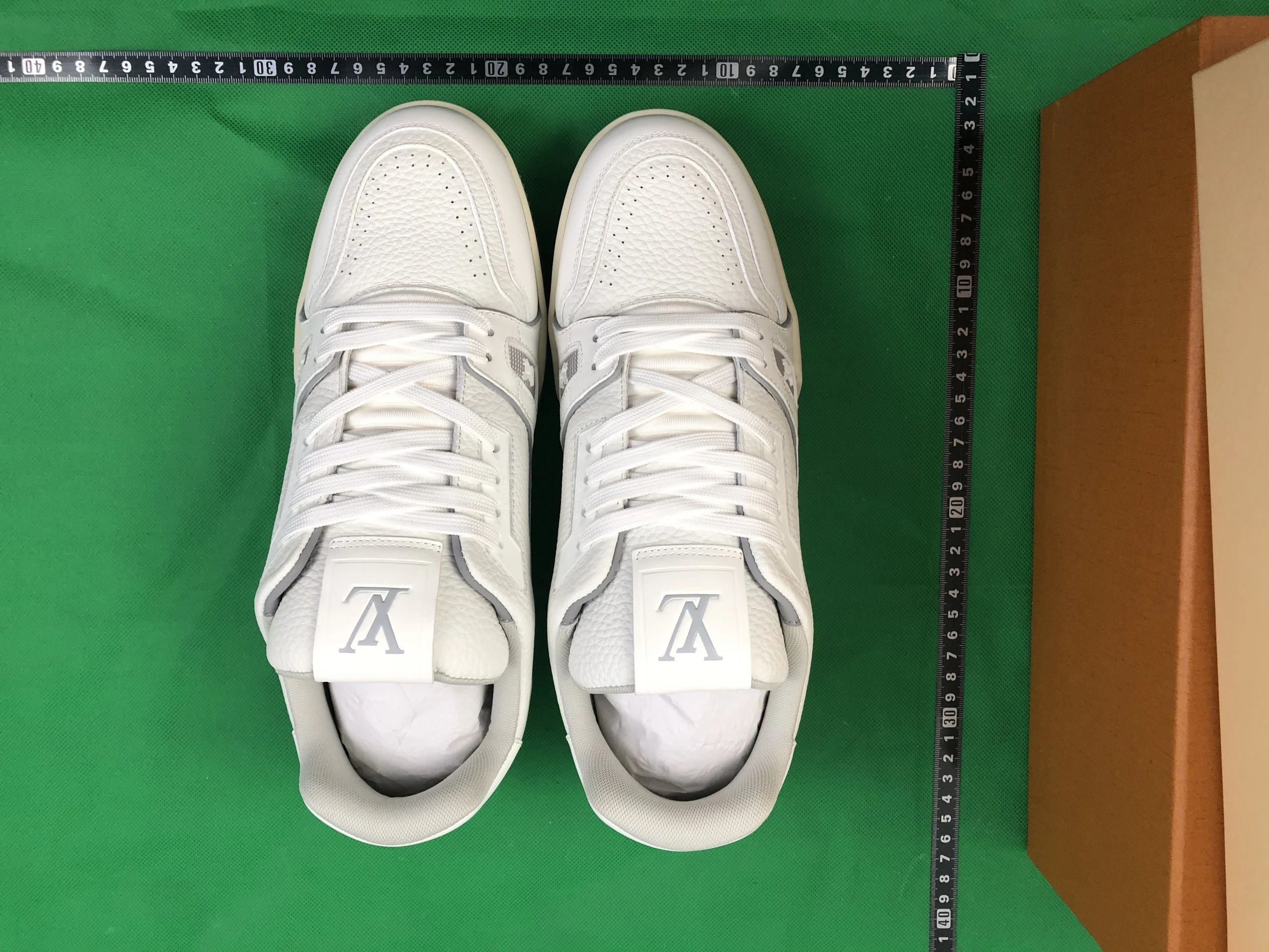 Louis Vuitton Trainer  -n1 qc 2