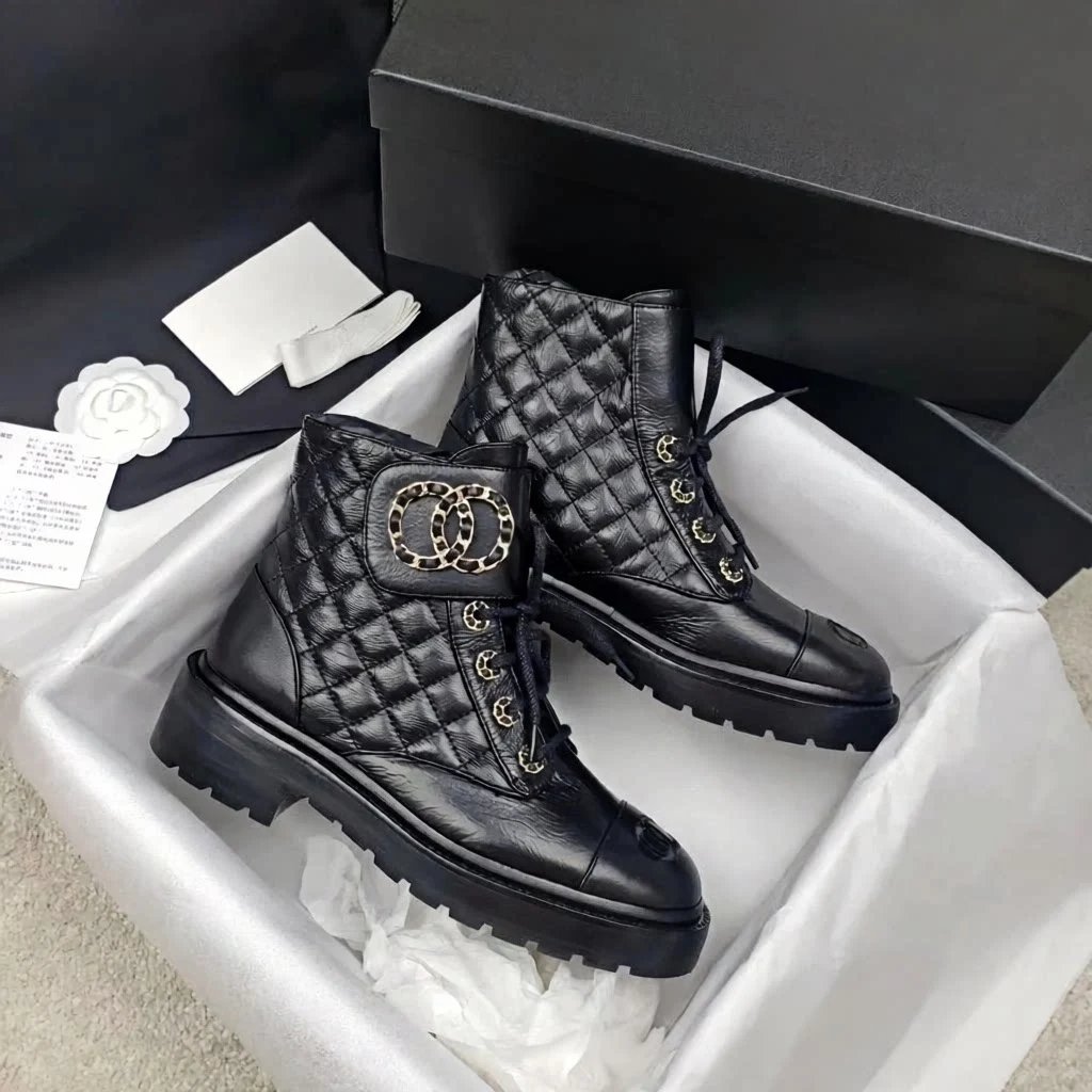 Chanel 2021 Interlocking CC Logo Combat Boots qc 2