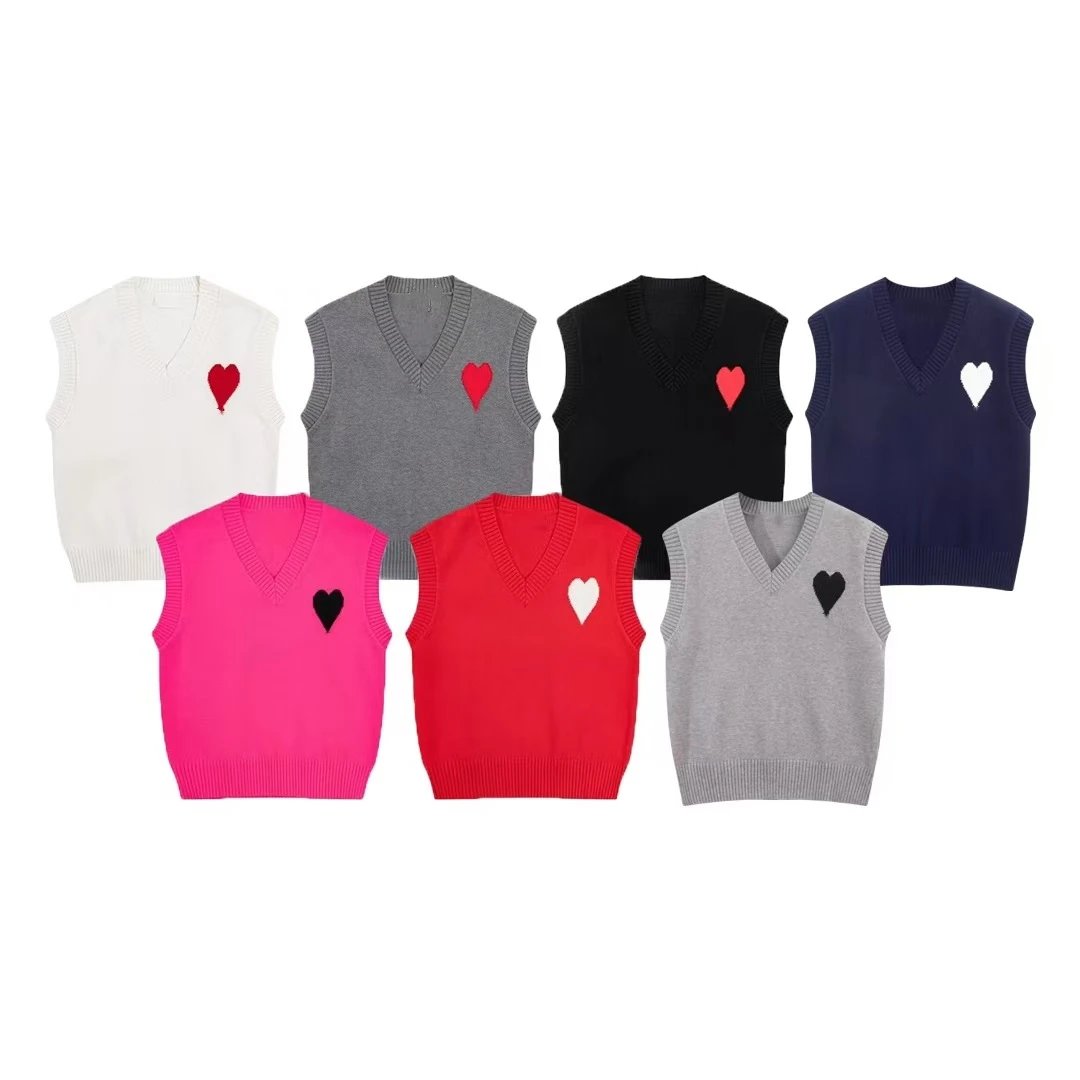 AMI Paris Ami de Cœur V-Neck Vest Knitwear qc 4