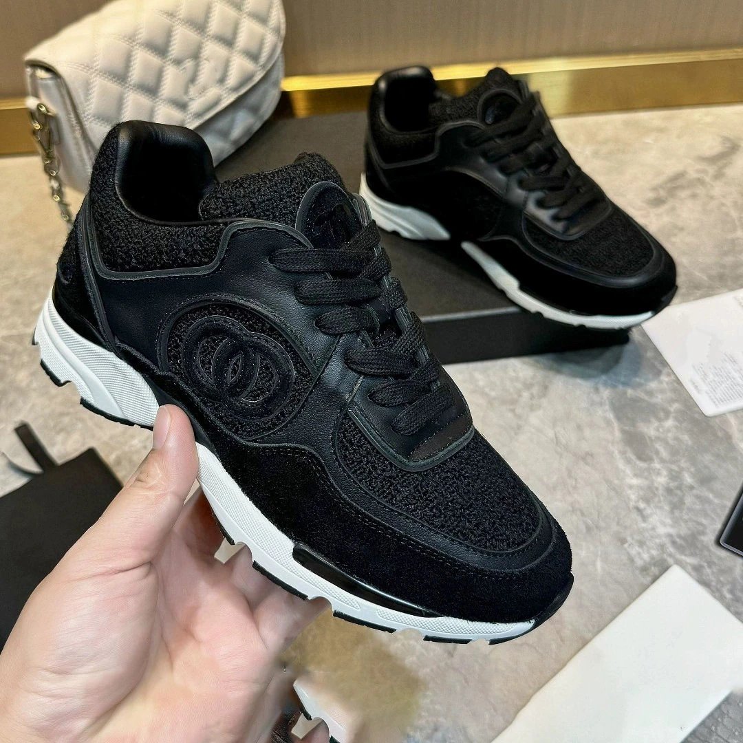 CHANEL Pre-Owned CC Suede Panelled Sneakers qc 4