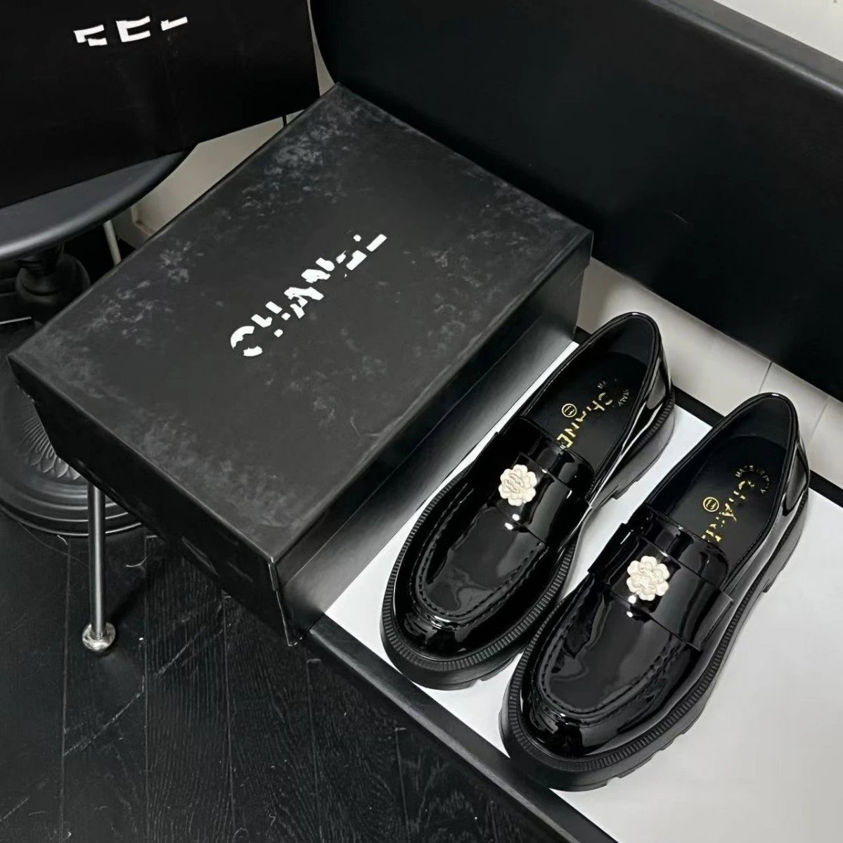 Chanel Flat Loafers qc 1