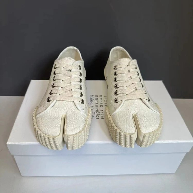 Maison Margiela Tabi qc 2