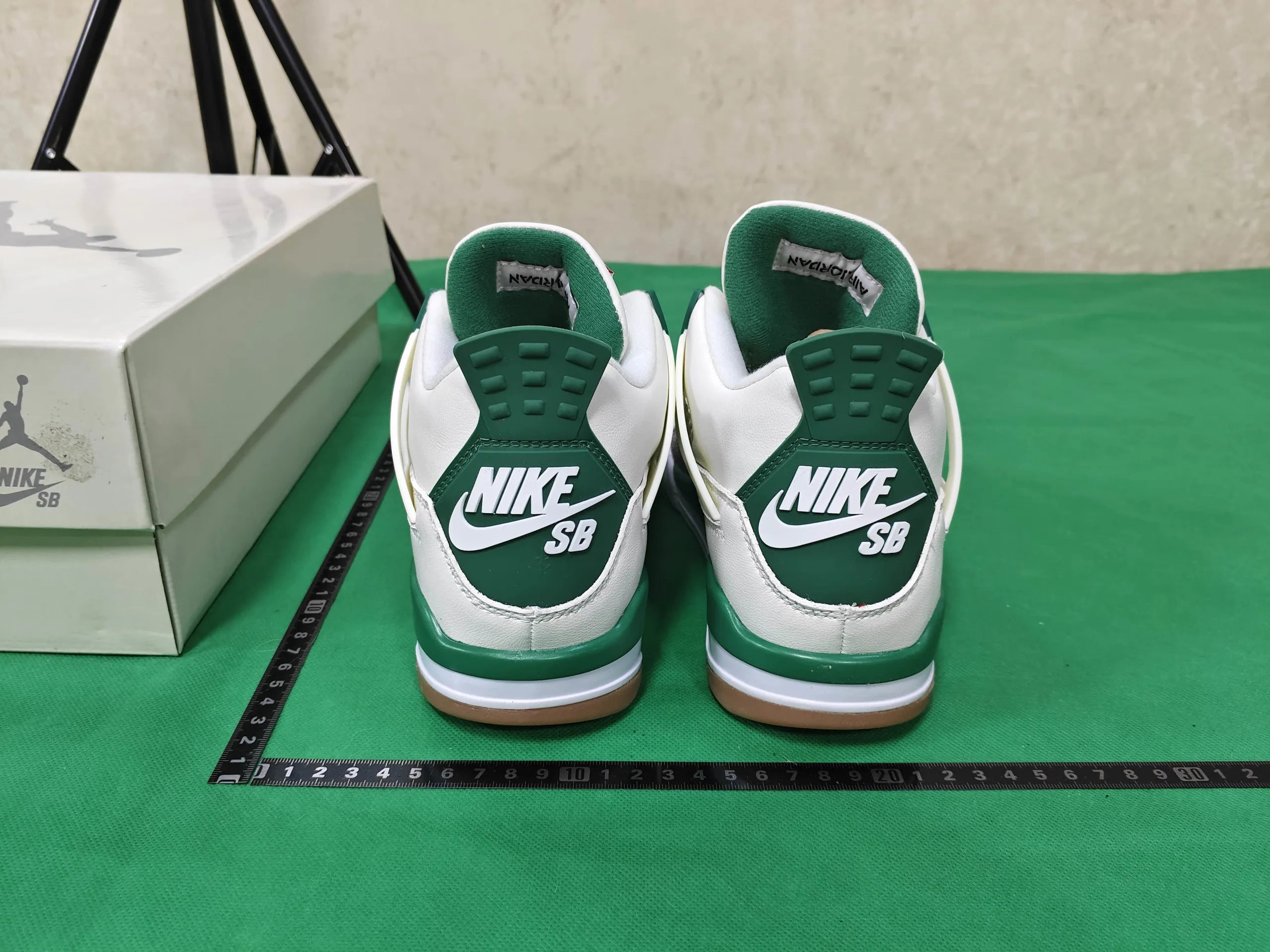 Nike Air Jordan 4 Blind Box qc 8