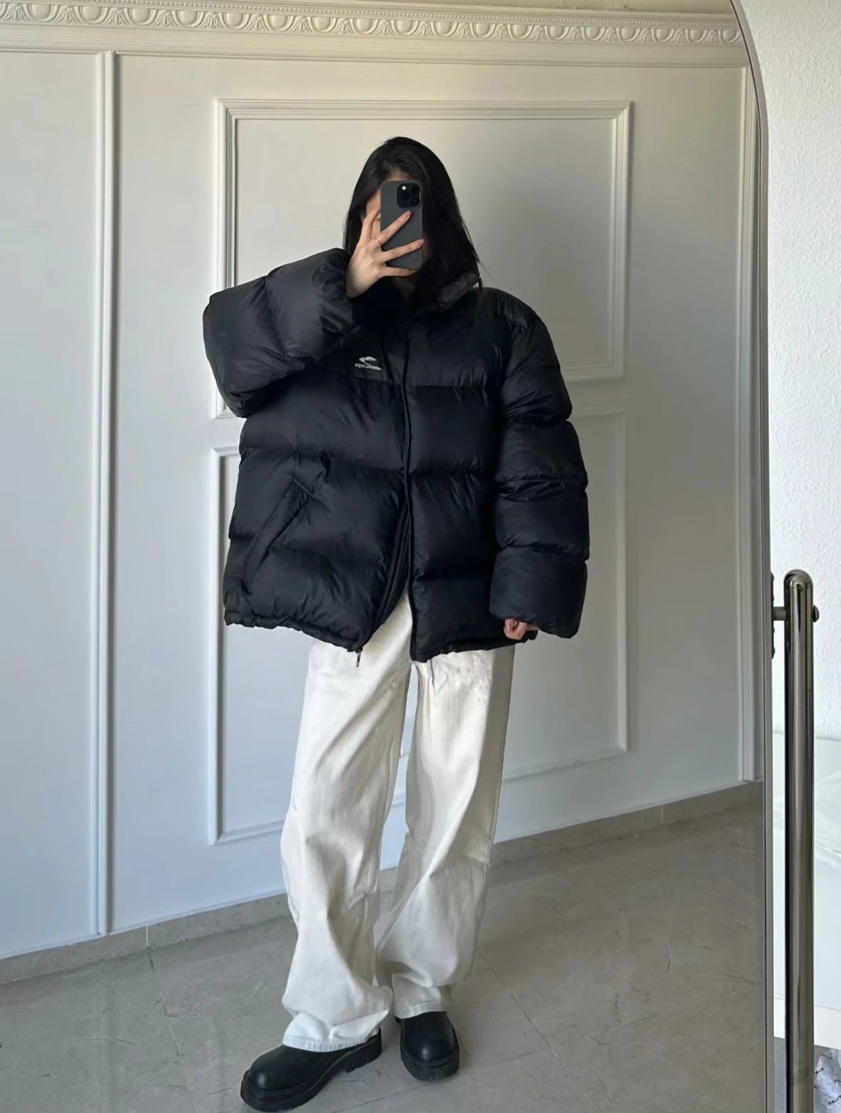 Balenciaga Unity Logo Cropped Puffer Black Down Jackets qc 3