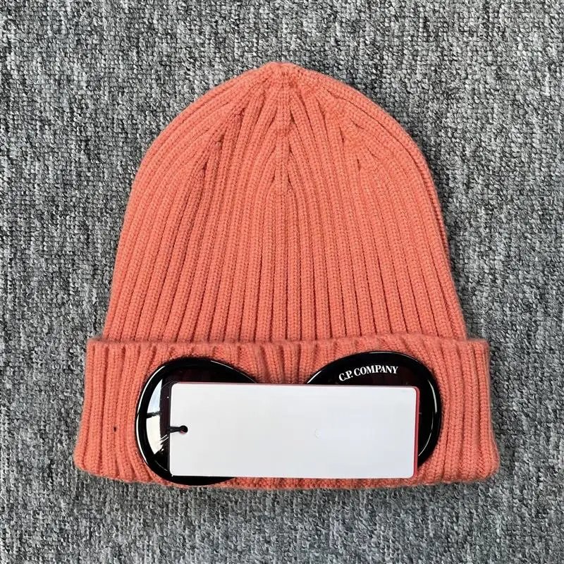 C.P. Company Classic Lens Knit Hat qc 2