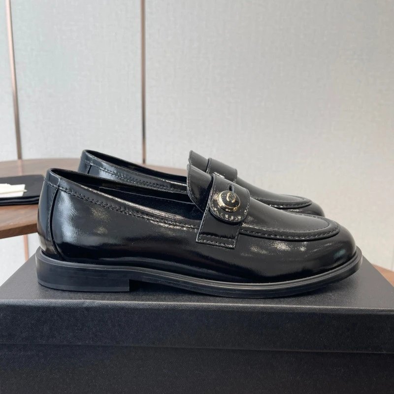Chanel Patent CC Heart Loafers qc 1