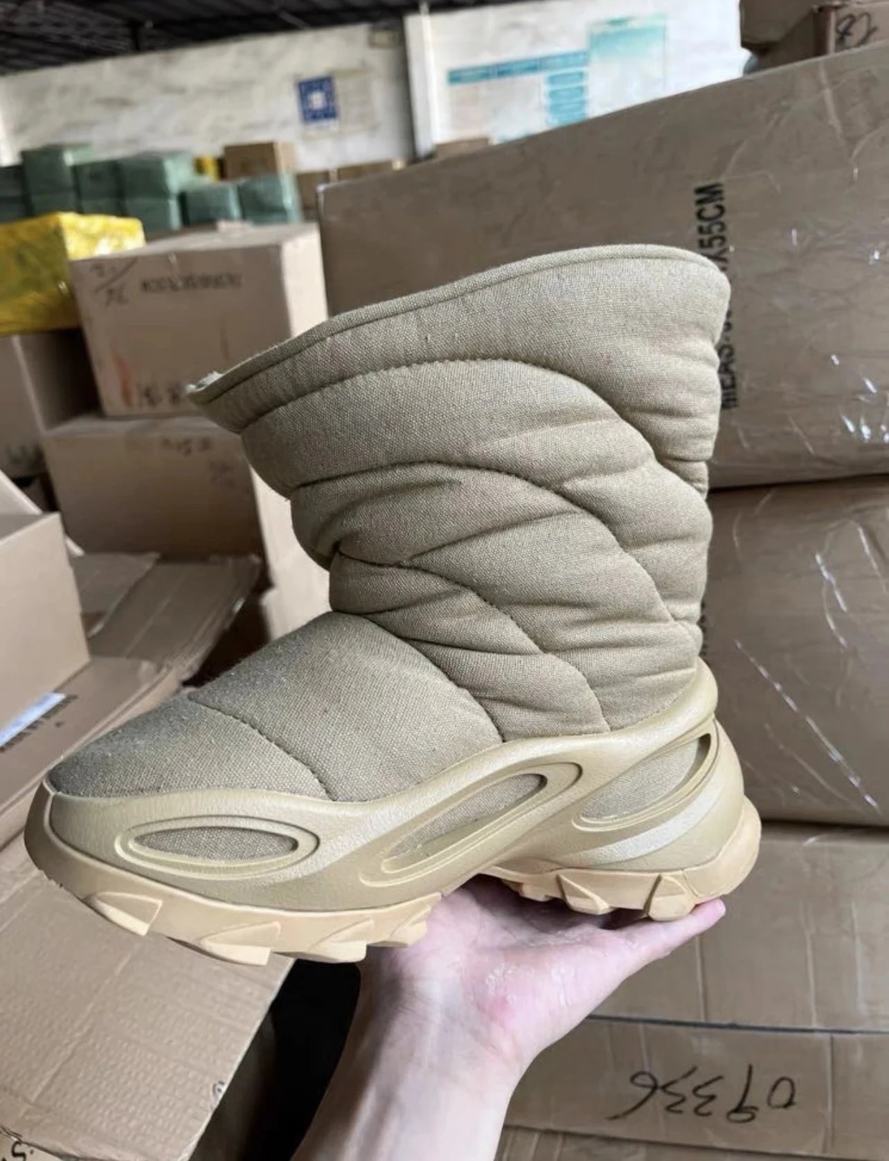 adidas Yeezy NSLTD Boot Khaki qc 5