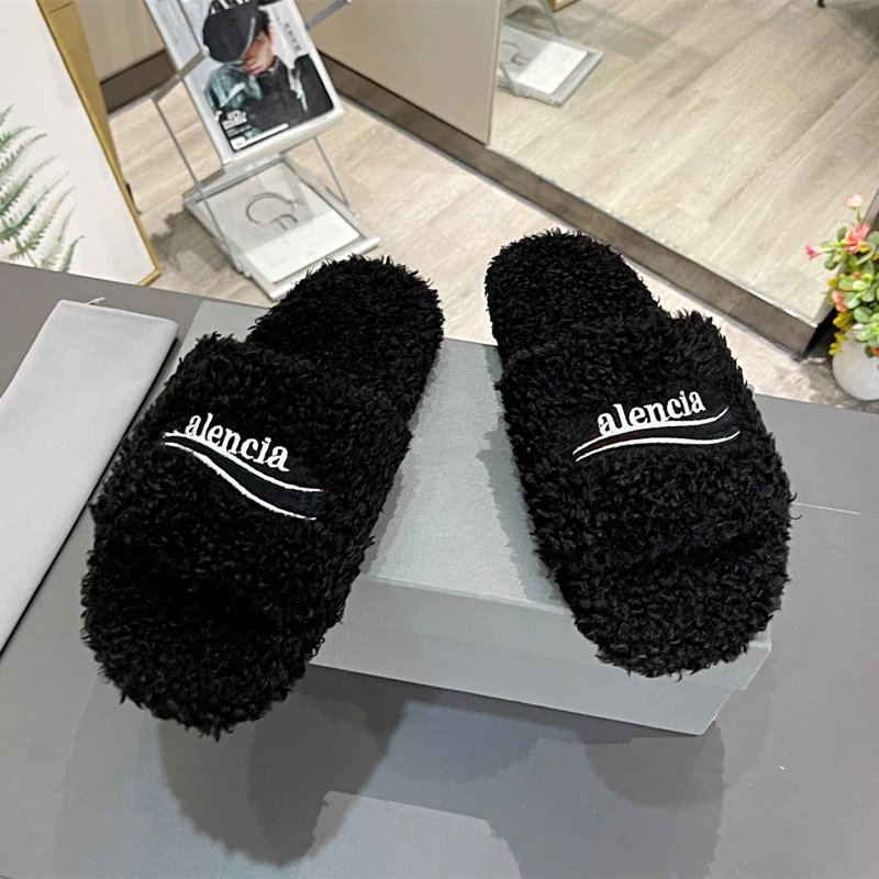 Balenciaga Furry qc 1