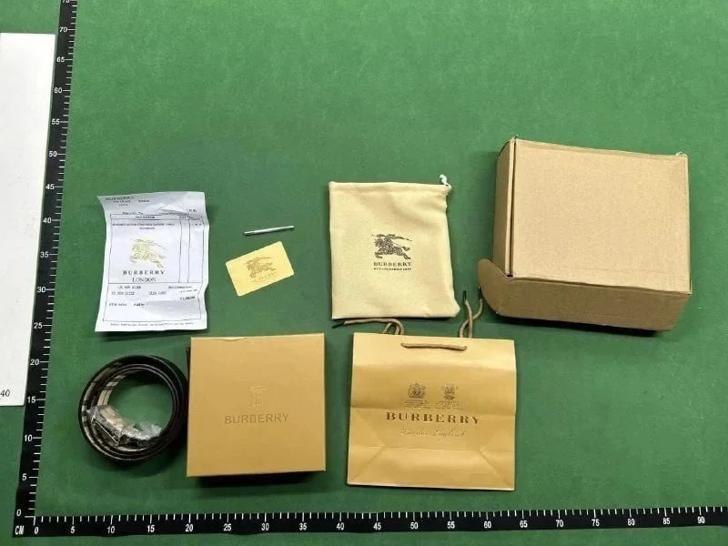 Burberry Vintage Check and Leather B Buckle Belt qc 1