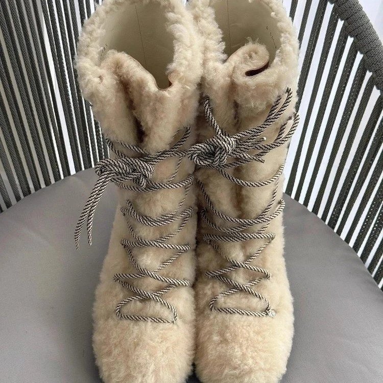 Chanel 24N Coco Neige qc 1