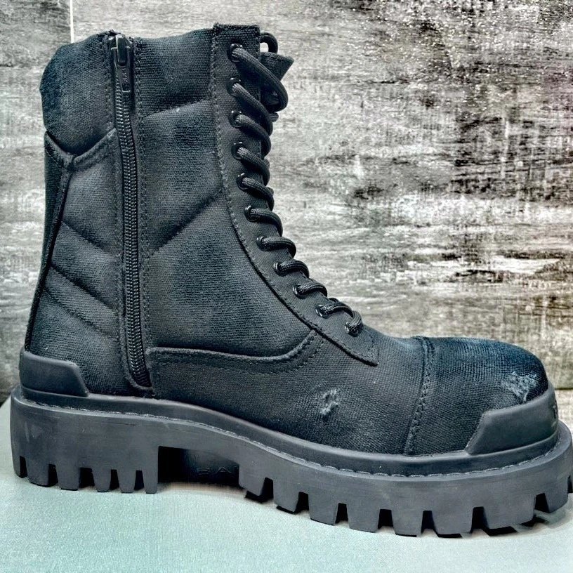 Balenciaga Strike qc 3