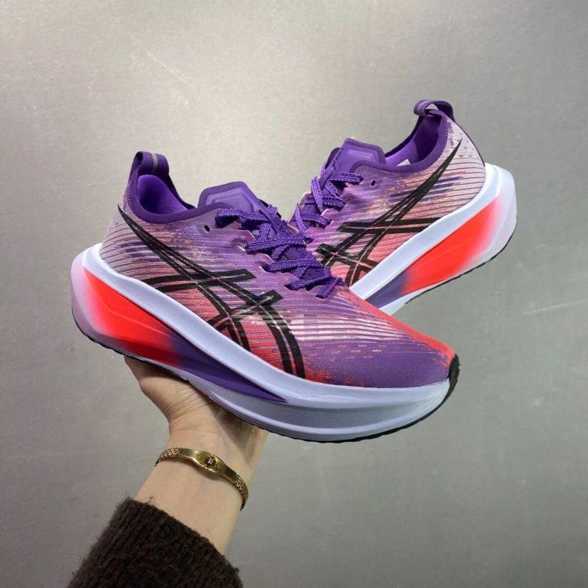 ASICS Megablast Ekiden qc 2