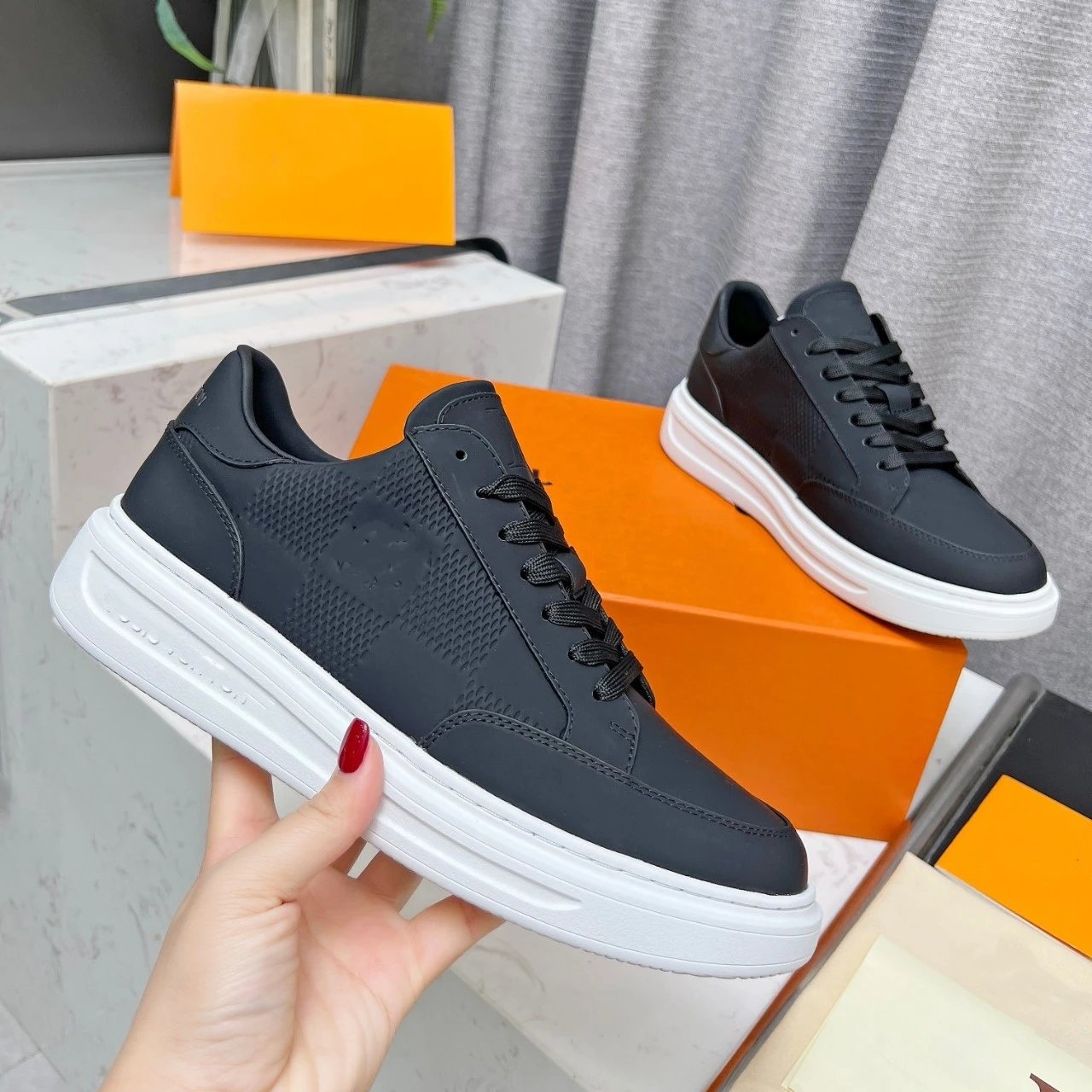 Louis Vuitton Beverly Hills qc 3