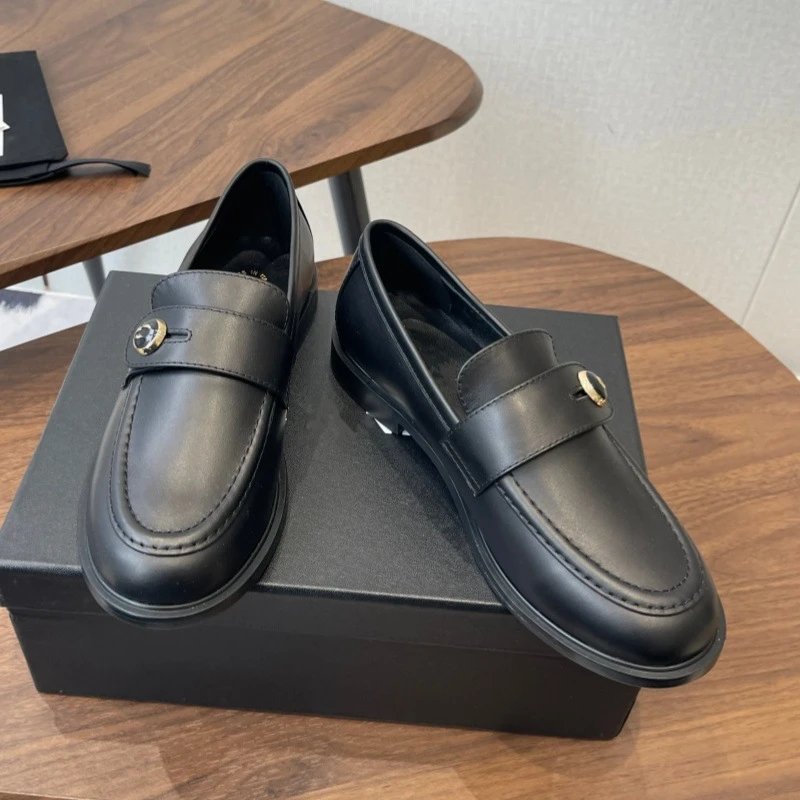 Chanel Patent CC Heart Loafers qc 3