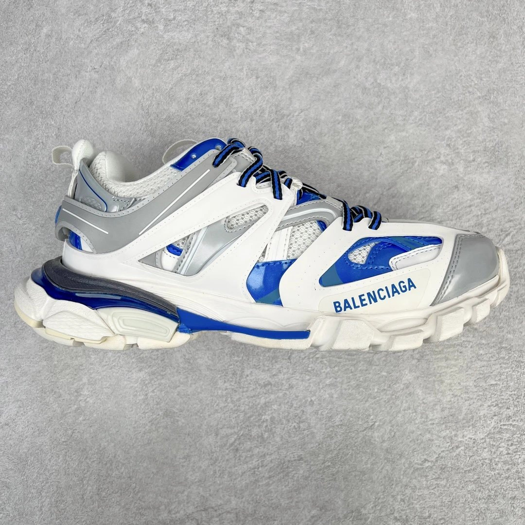Balenciaga  Track  04 qc 1
