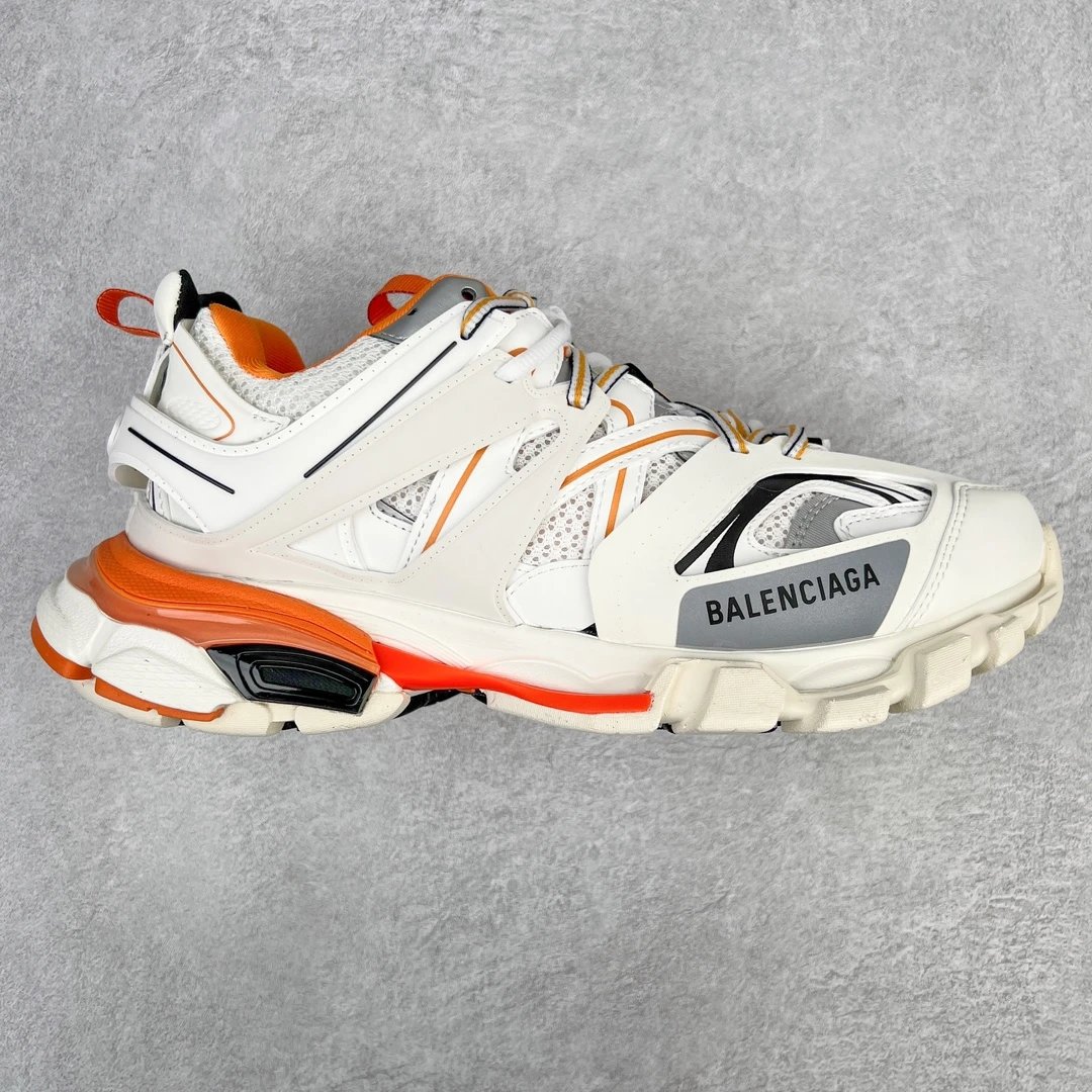 Balenciaga  Track  04 qc 6
