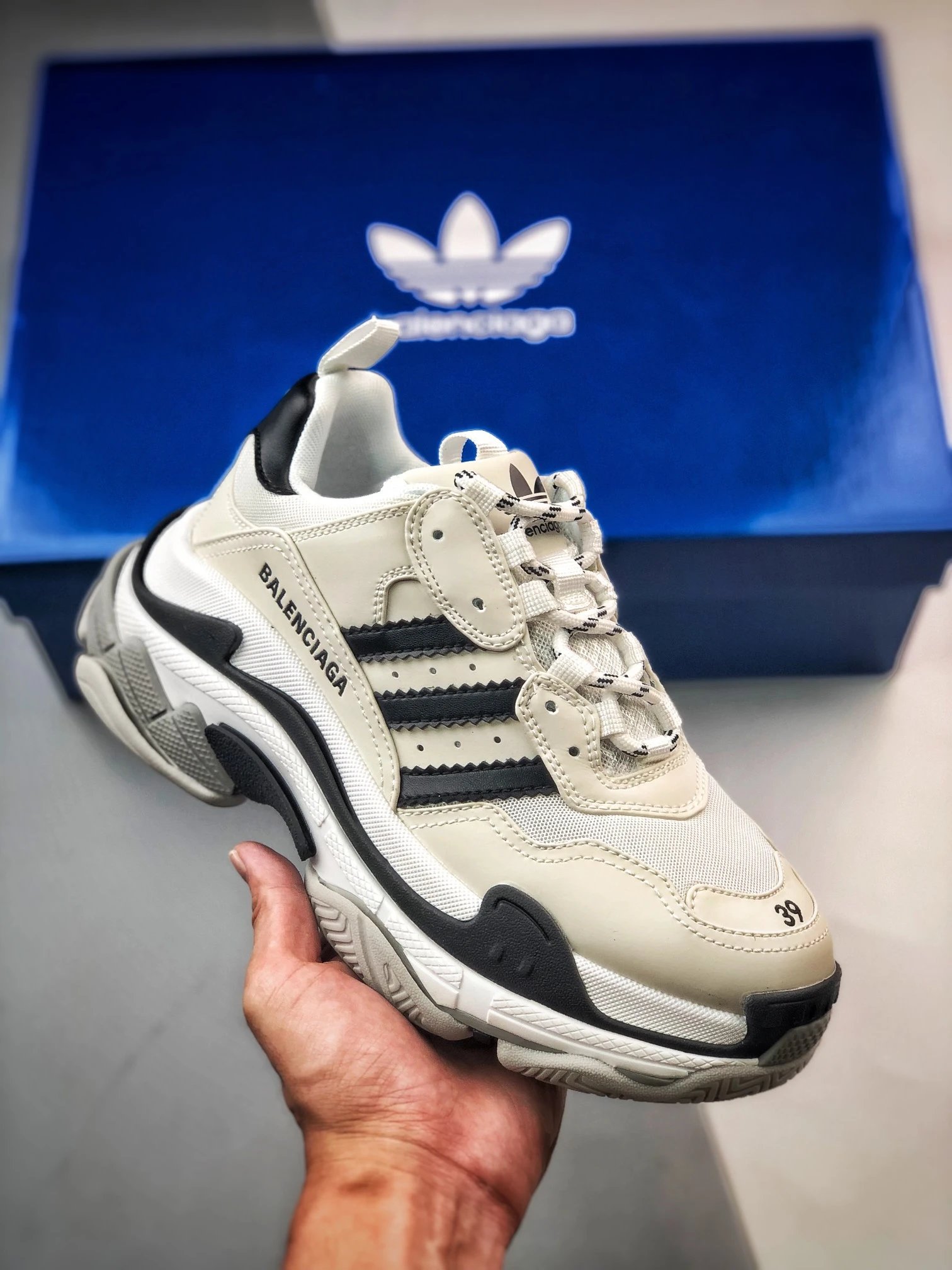 Balenciaga & Adidas  Triple S qc 3