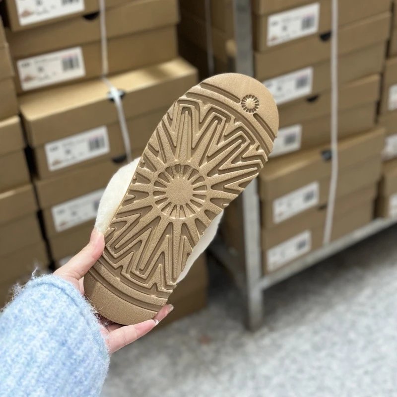 UGG Tazz qc 3
