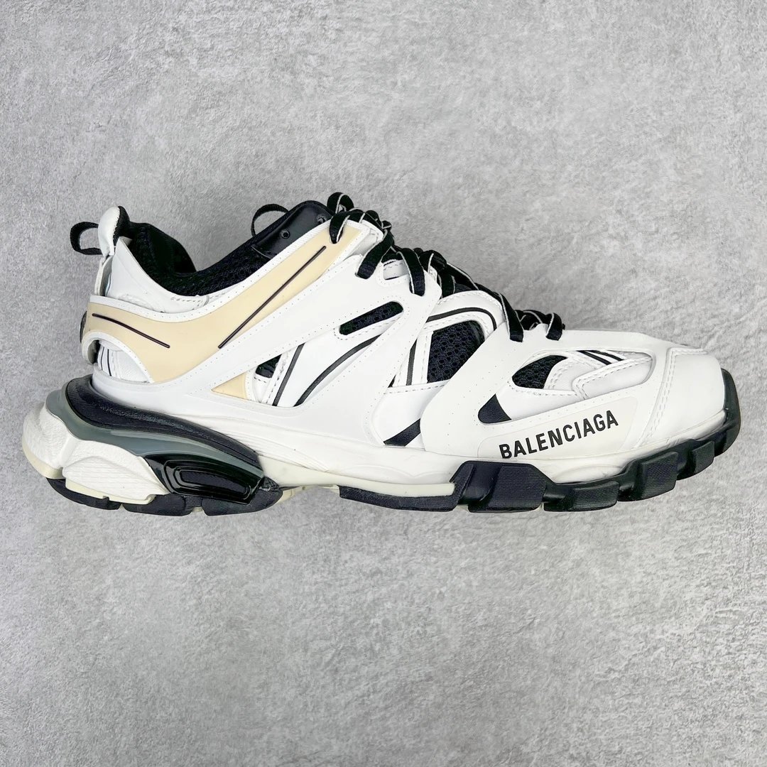 Balenciaga  Track  04 qc 4