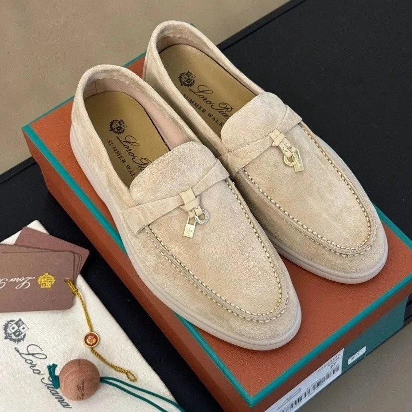 Loro Piana Summer Charms Walk qc 4