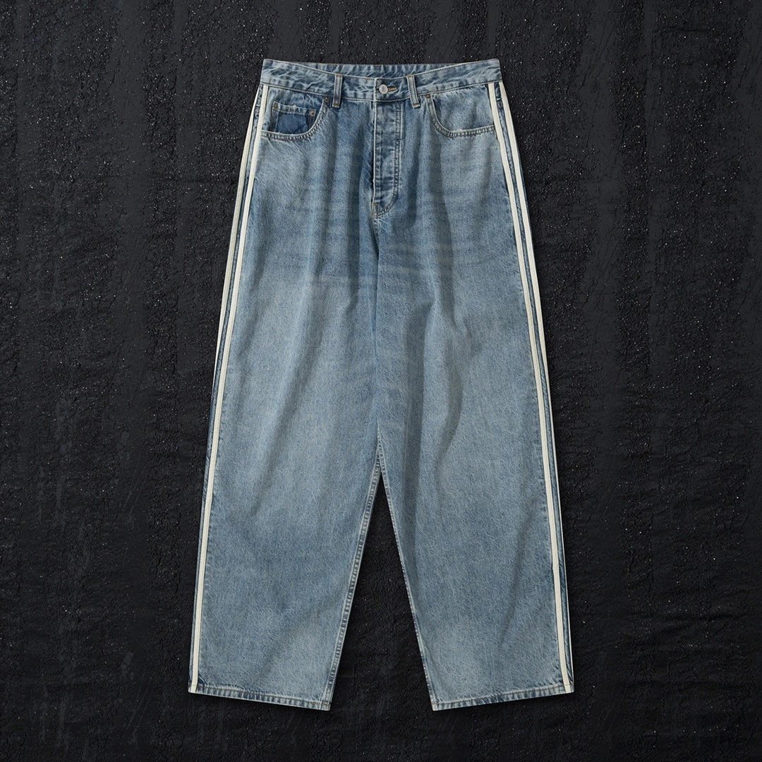 Balenciaga Three-Stripe Baggy Jeans qc 3
