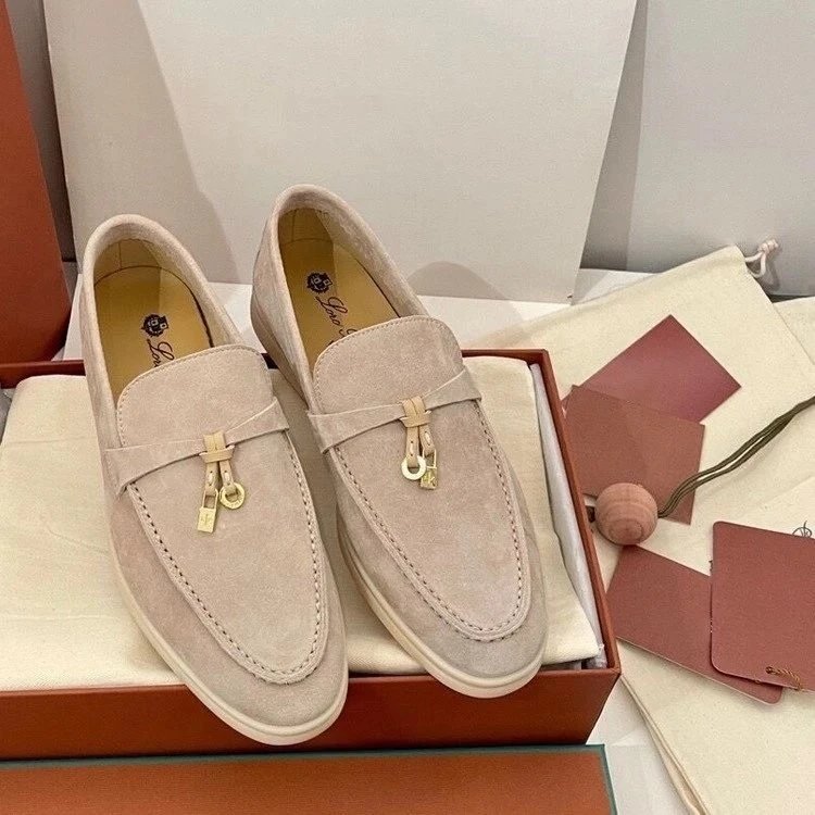 Loro Piana Summer Charms Walk qc 3