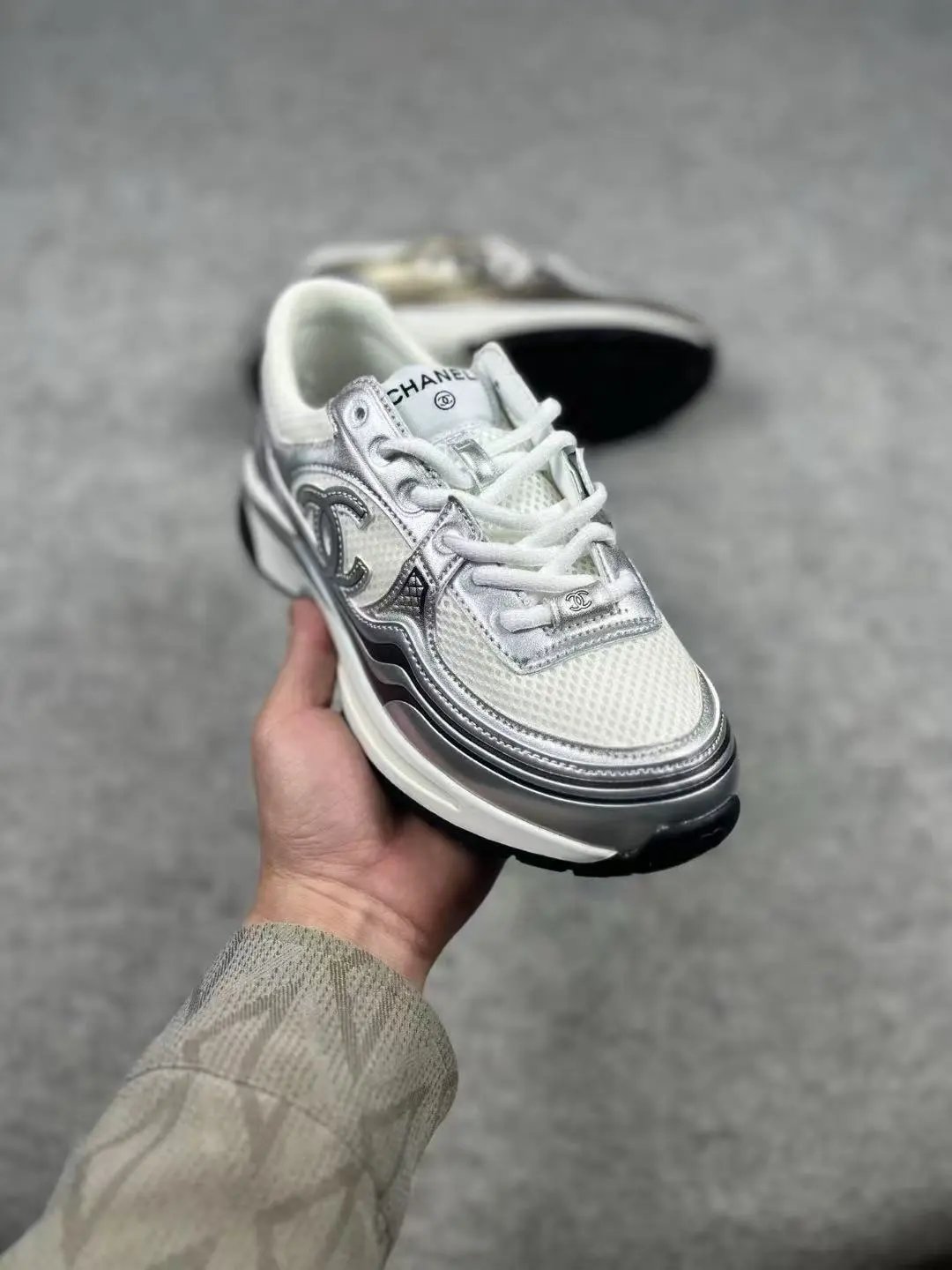 Chanel CC Logo Sneaker qc 5