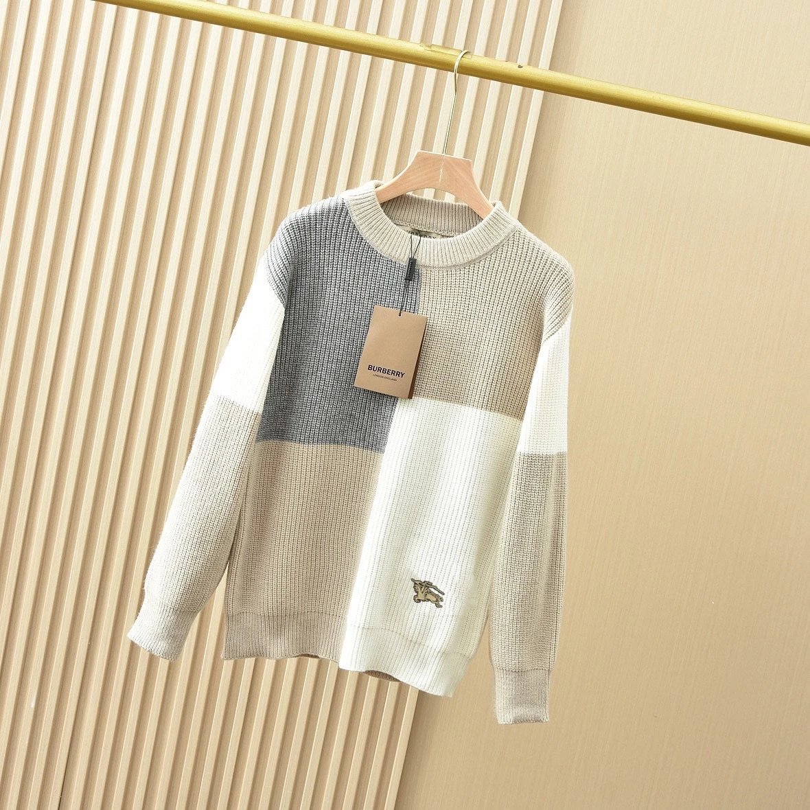 Burberry color-blocked sweater qc 3