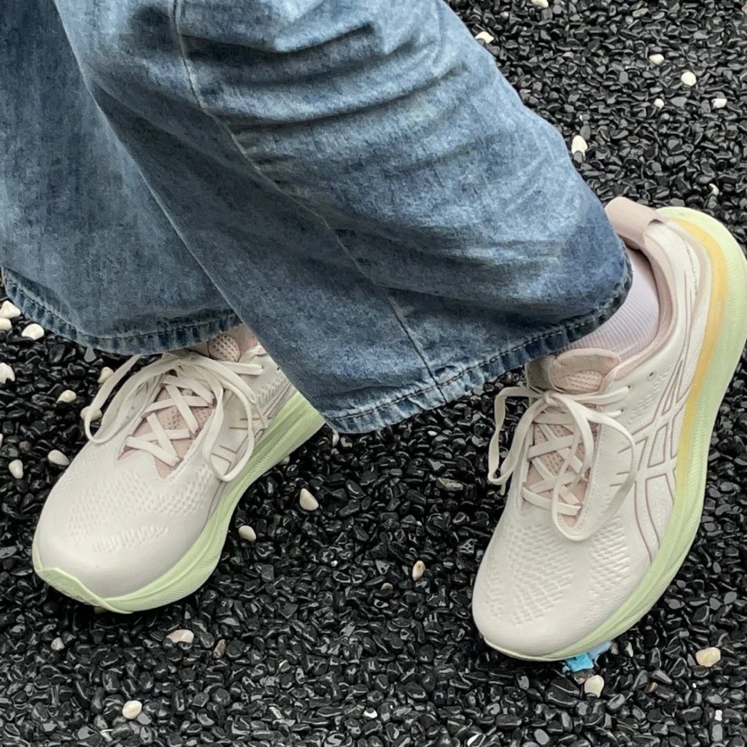 ASICS  GEL-Nimbus 25 qc 1