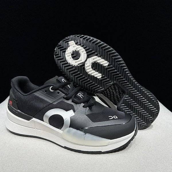 On Running & Kith The Roger Pro qc 3