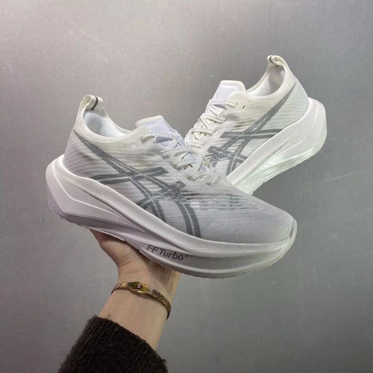 ASICS Megablast Ekiden qc 1