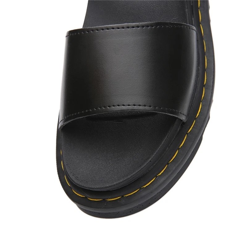 Dr. Martens Voss qc 1