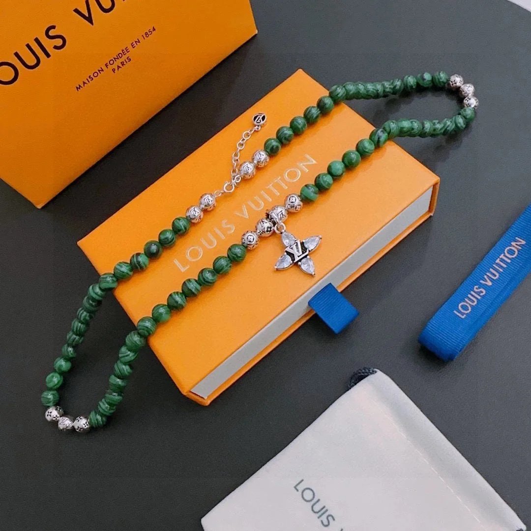 Louis Vuitton beaded necklace qc 2
