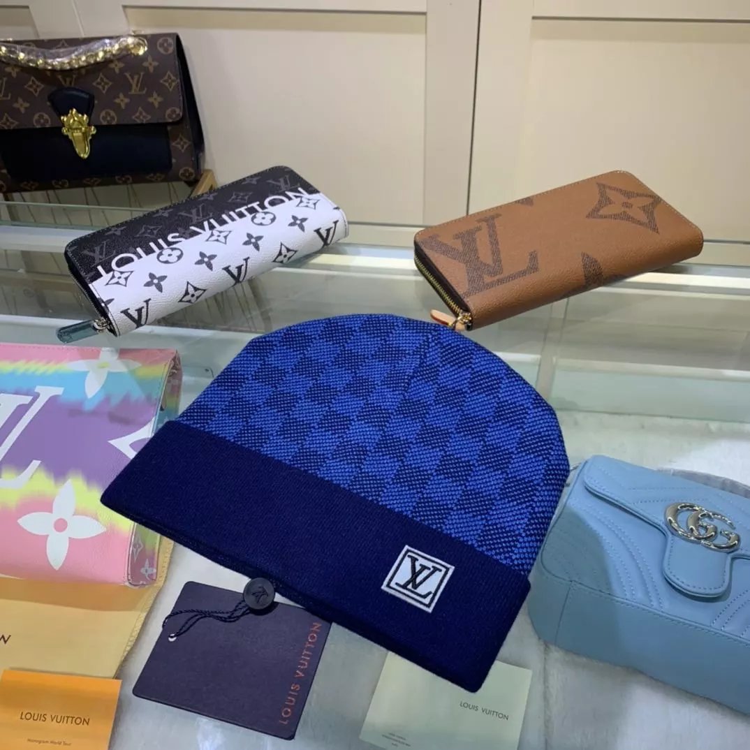Louis Vuitton stylish brimless hat qc 5