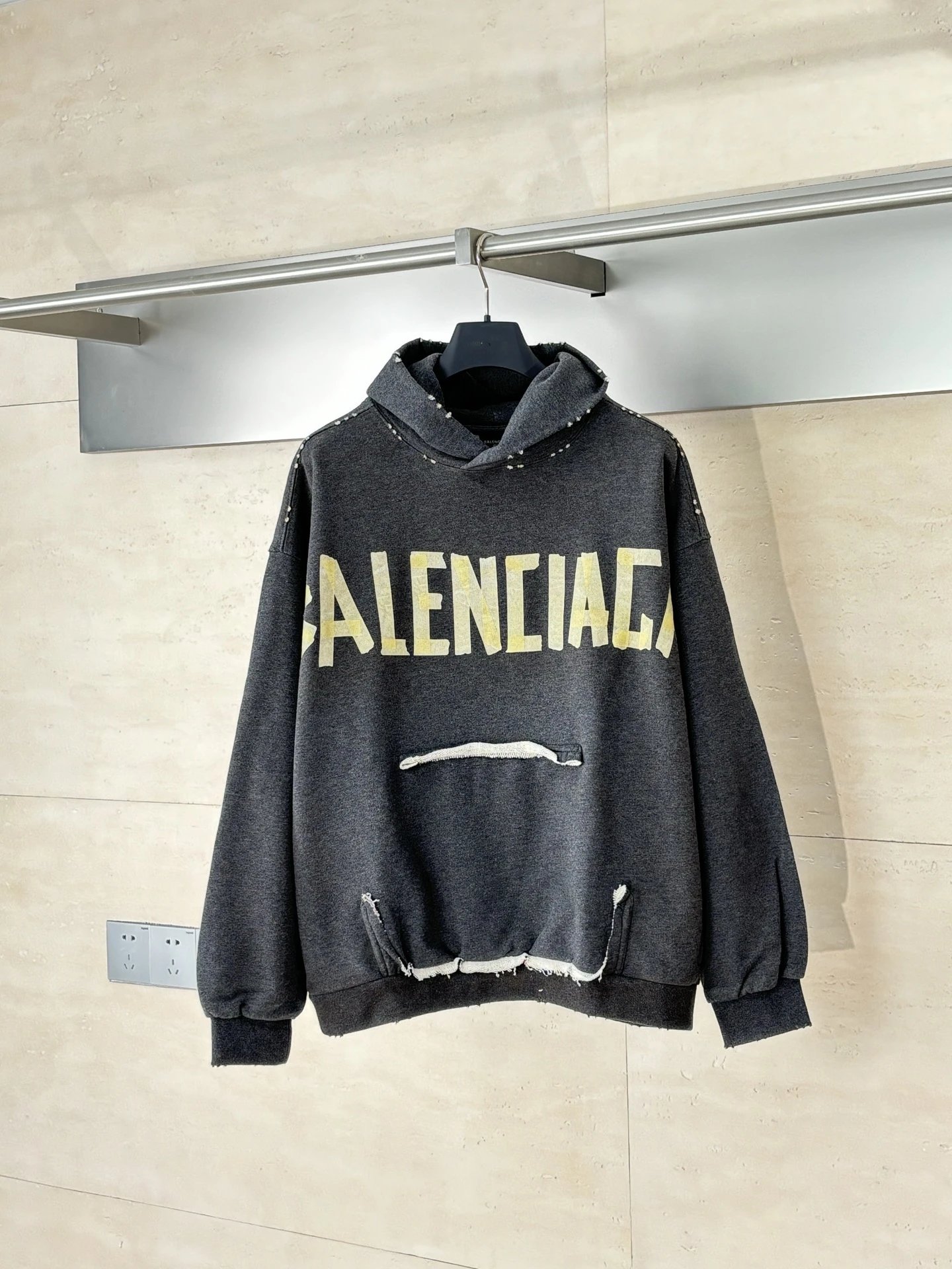 Balenciaga Hoodies & Jackets qc 3