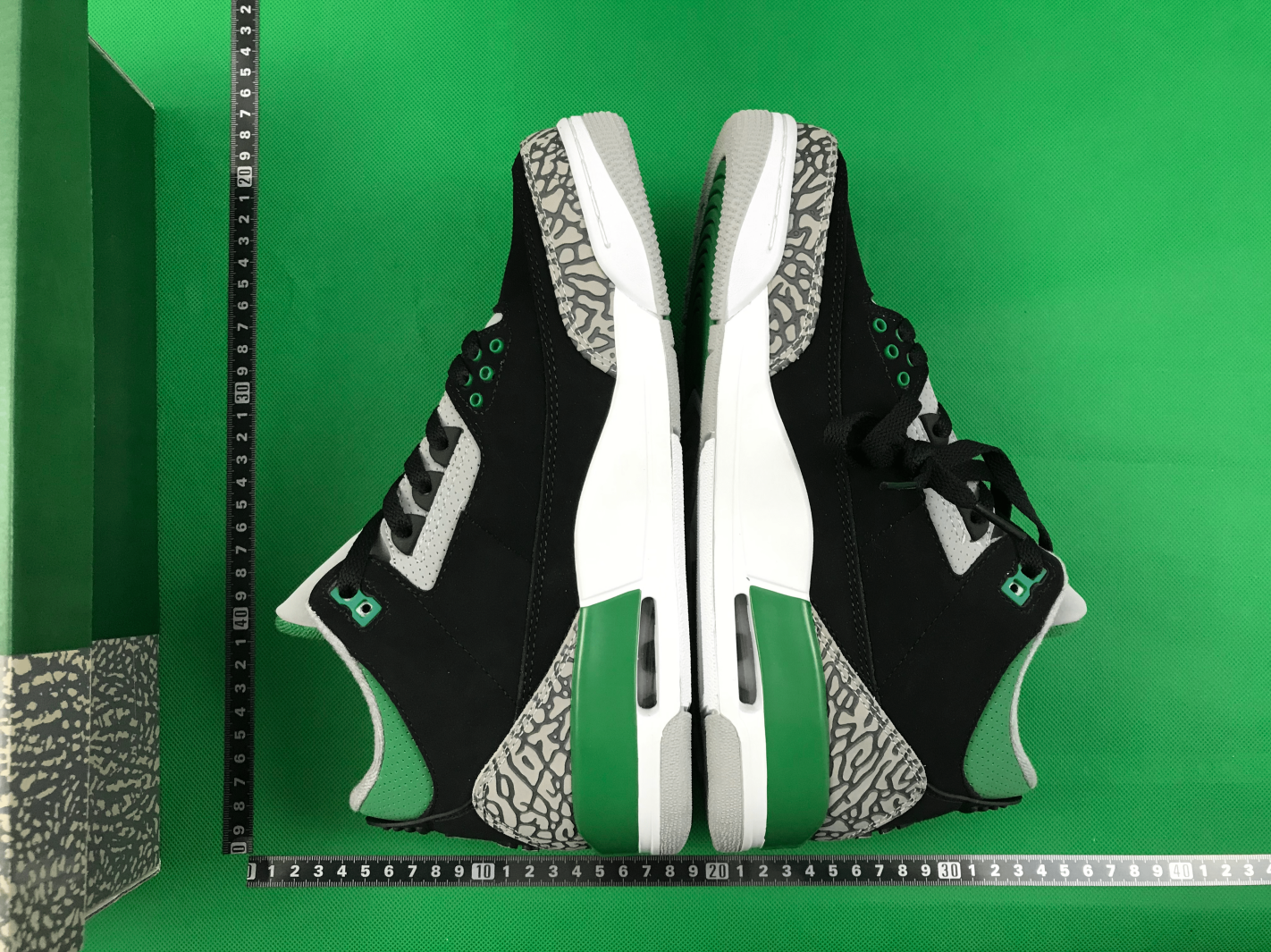 Nike Air Jordan 3 Retro "Pine Green" qc 2