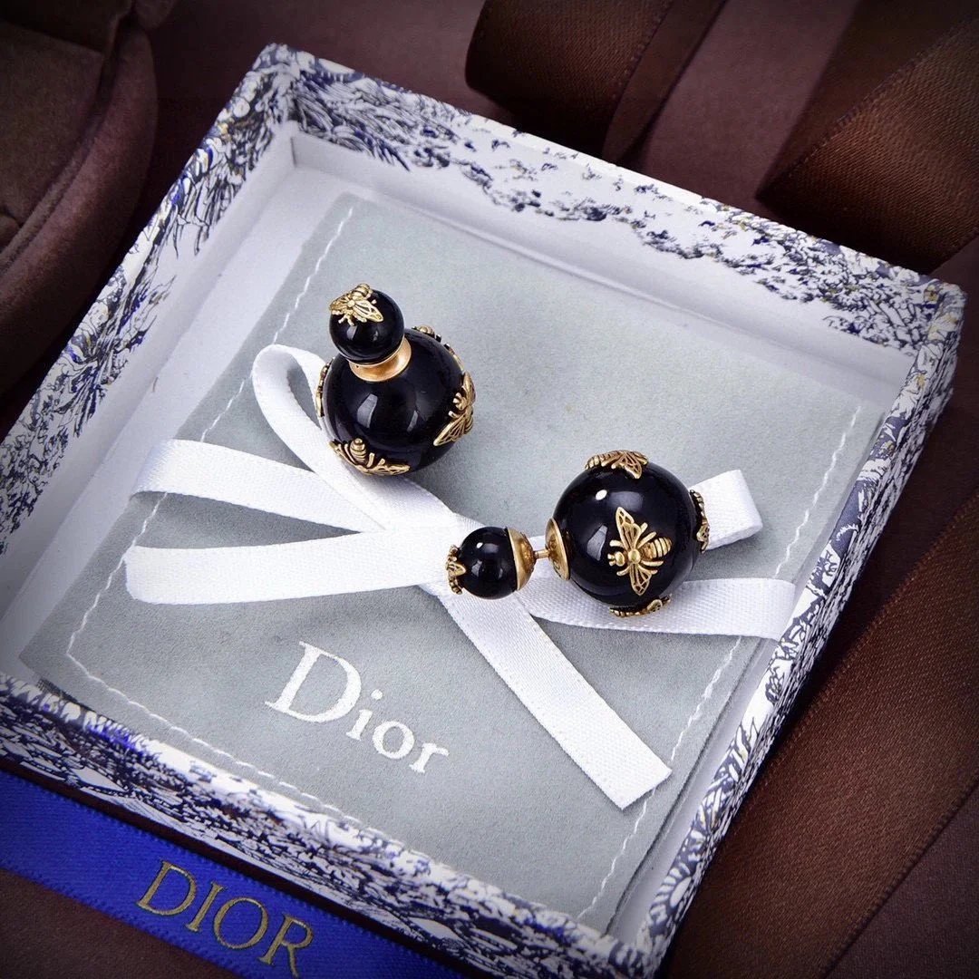 Dior Tribales Earrings qc 4
