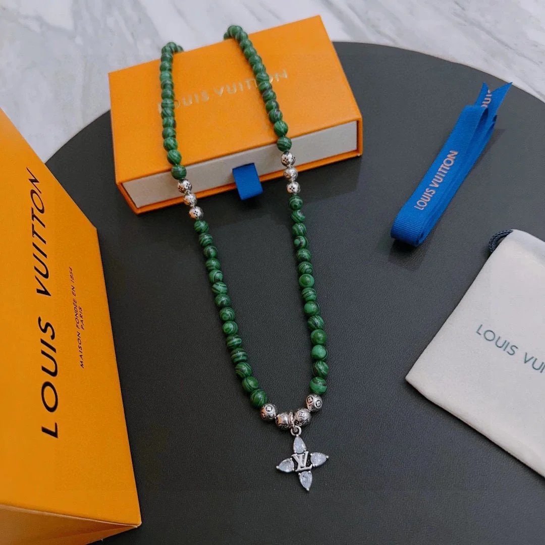 Louis Vuitton beaded necklace qc 4
